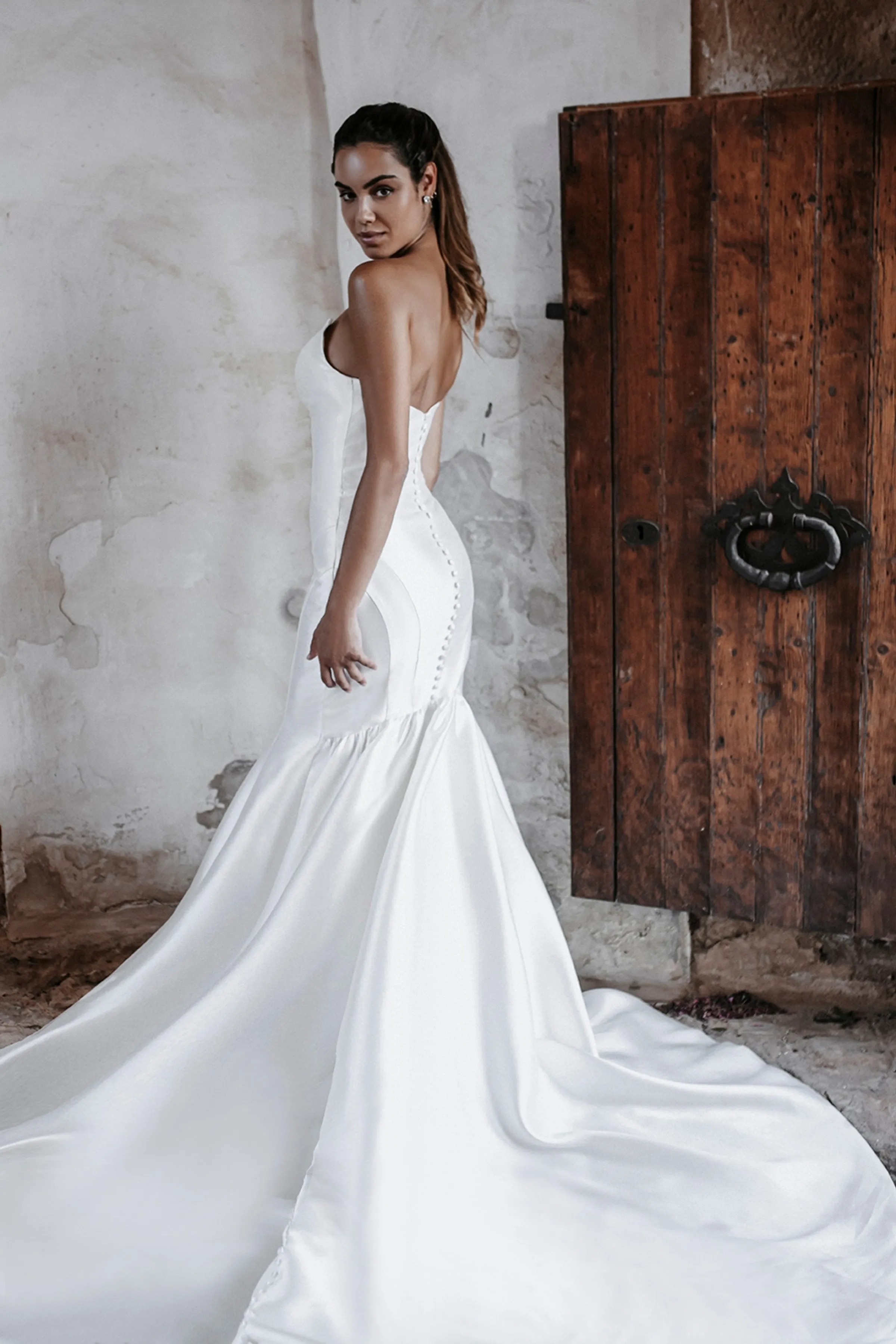 Abella | E215 Carmen | Size 14