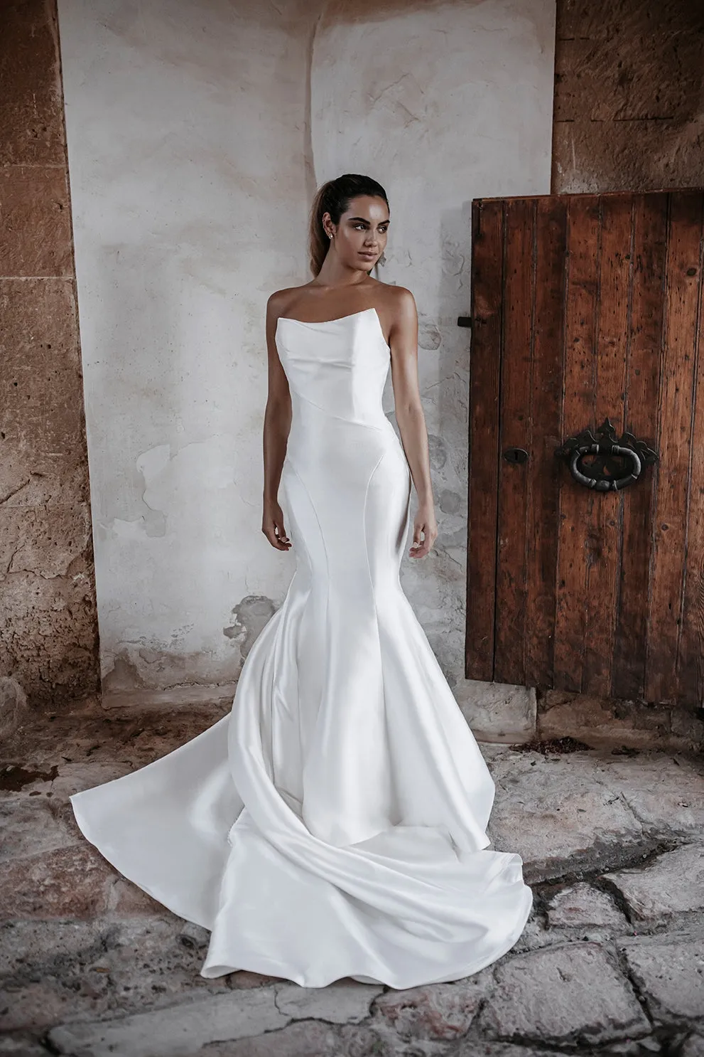 Abella | E215 Carmen | Size 14