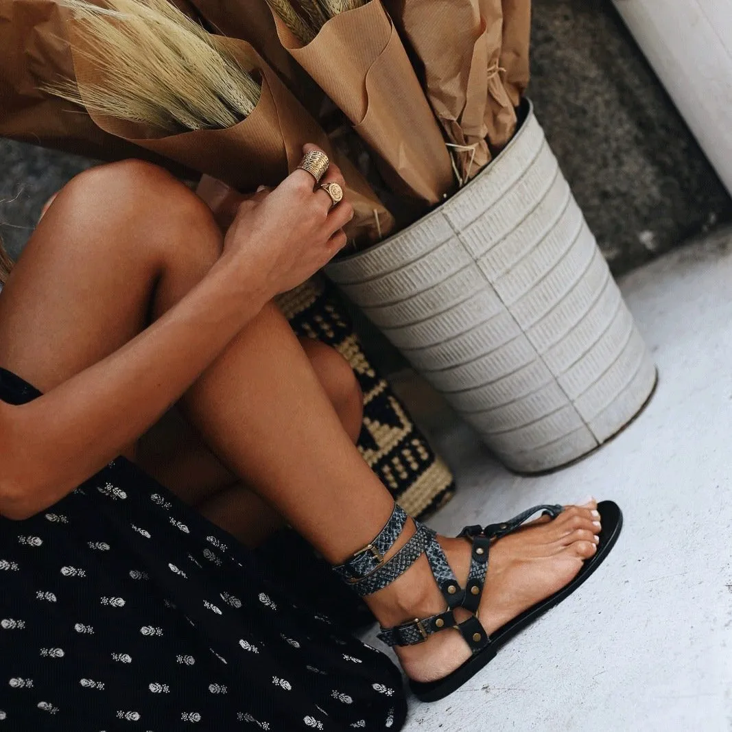 Bohemian Cross Straps Serpentine Toe Flat Large Size Sandals