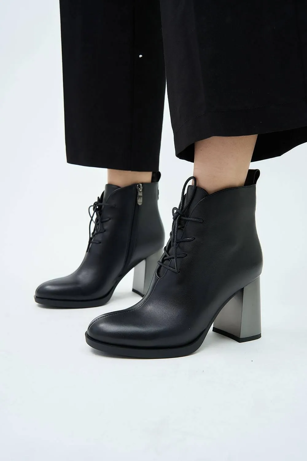 Lyra Black