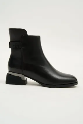 Oread Black