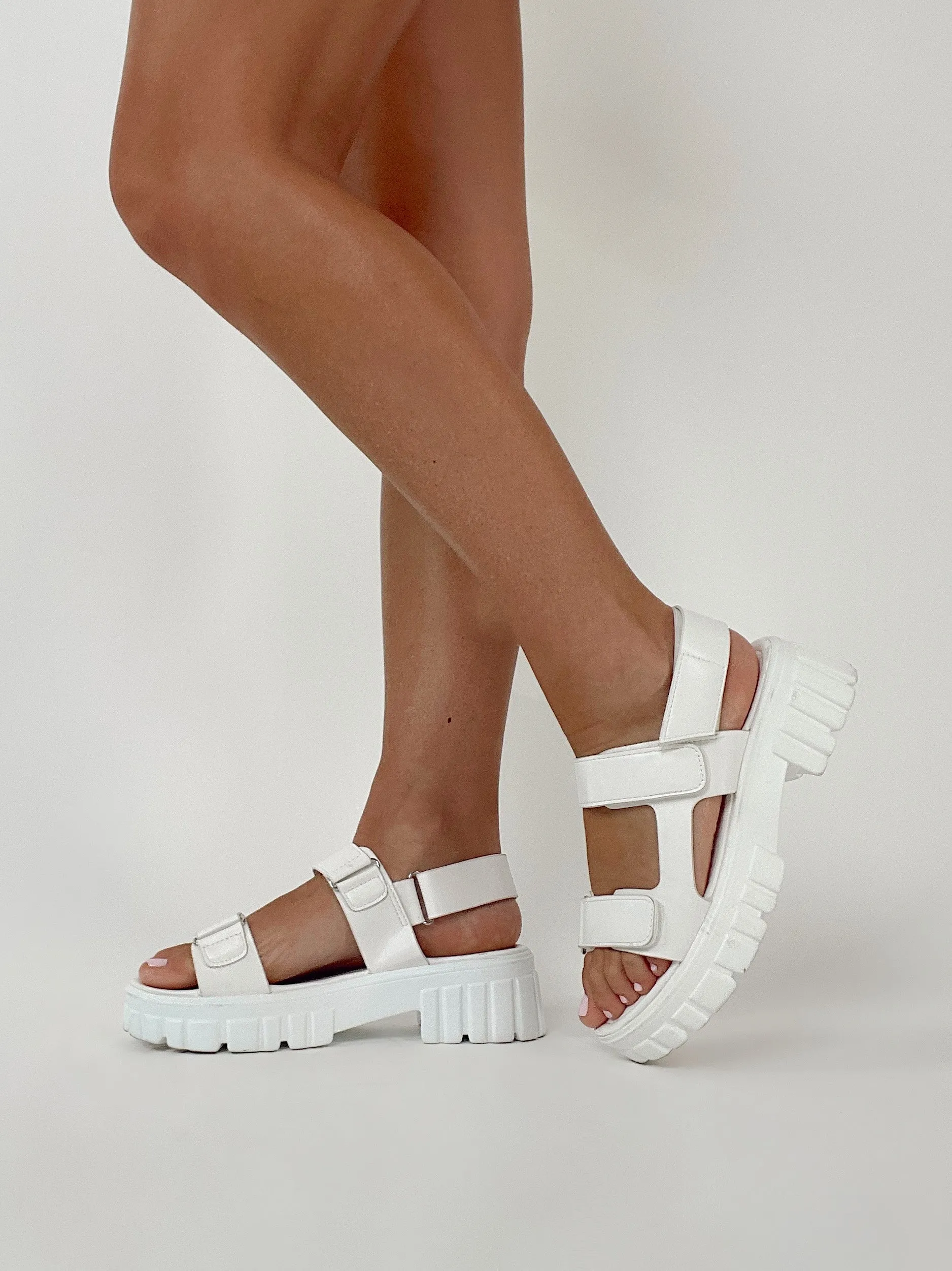 Reyes Sandals // White